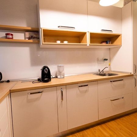 Ardor Apt - Bright And Secluded Apartment In The Heart Of Old Town Brasov Exterior photo