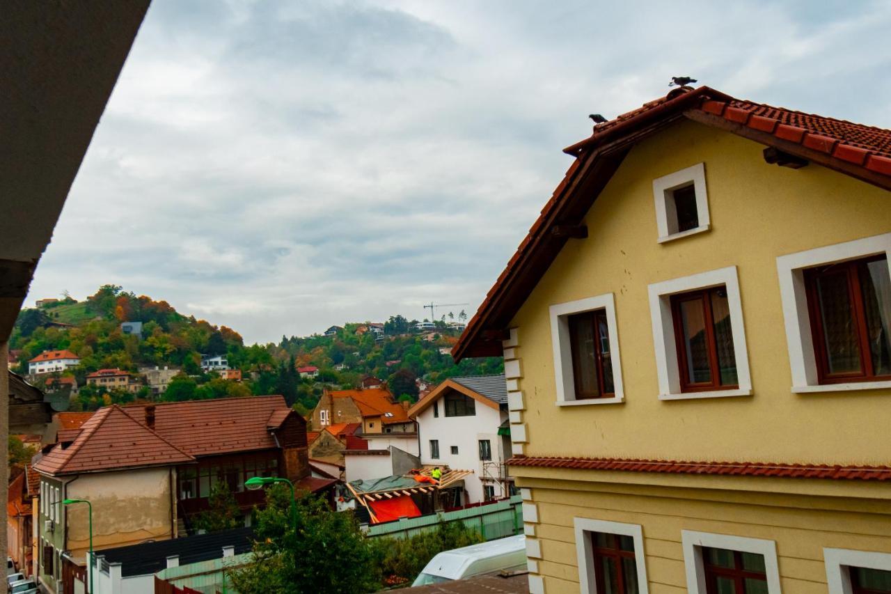 Ardor Apt - Bright And Secluded Apartment In The Heart Of Old Town Brasov Exterior photo